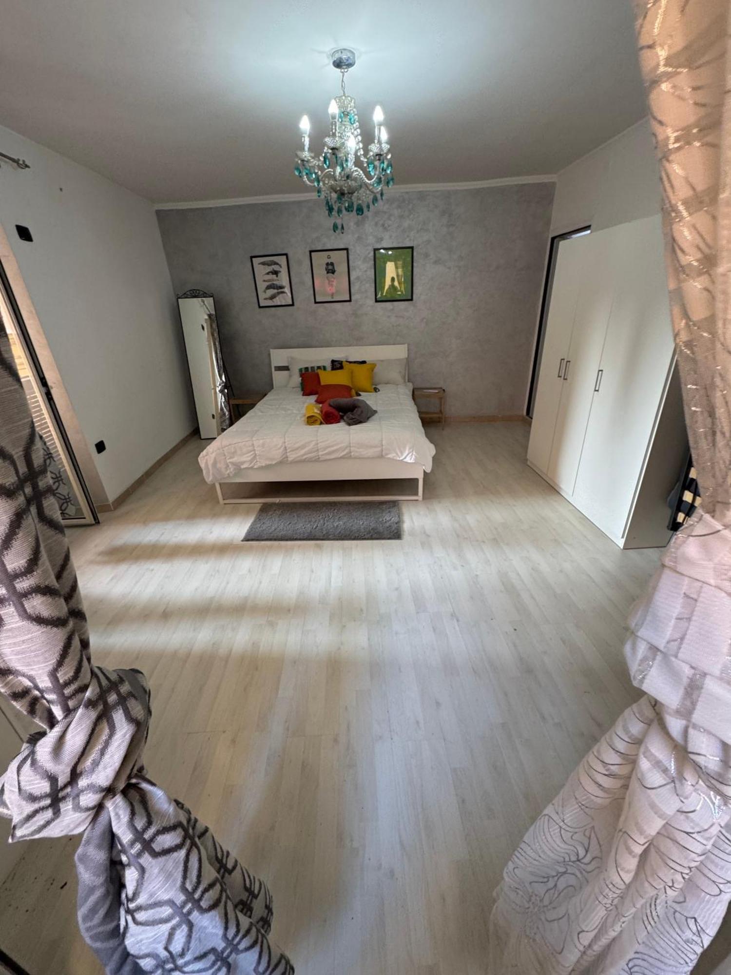 Selena House Apartment